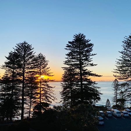 Rainbow Bay Beachhouse Coolangatta Exterior foto